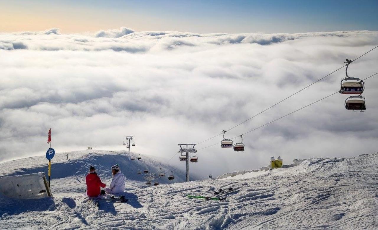 Appartamento Mountain View Nest Sinaia Esterno foto